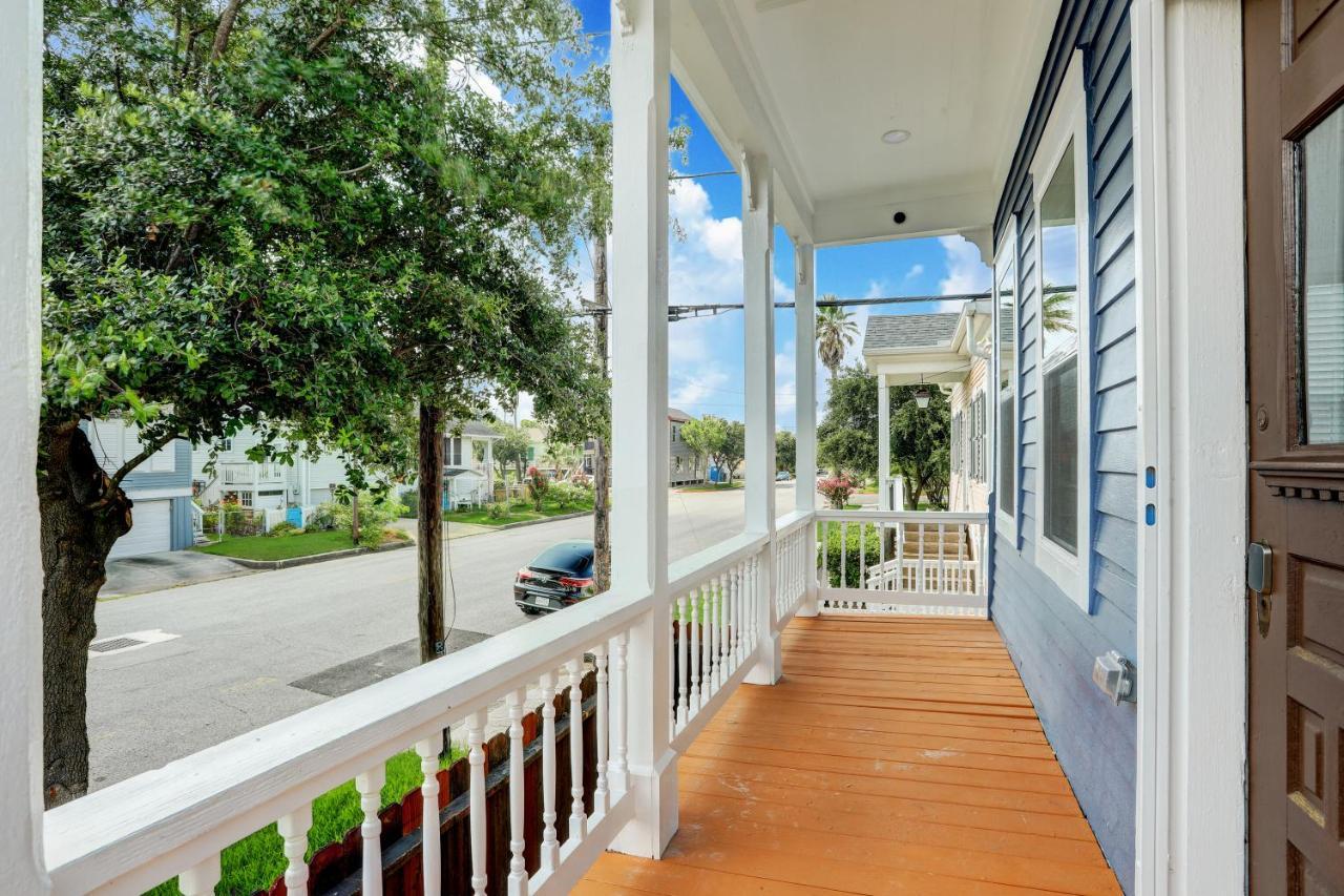Renovated Beach Bungalow! ガルベストン エクステリア 写真